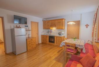 Apartment Enzian - Mesnerhof has Balcony rooms