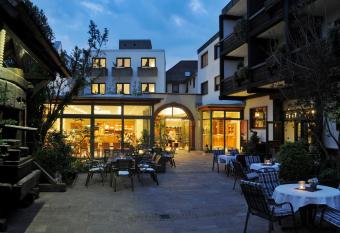 Hotel & Weinhaus Anker has Balcony rooms