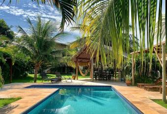 Villa Jonquet allows 18 year olds to book a room