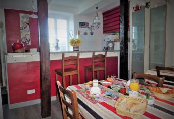 Le Marquisat allows 18 year olds to book a room