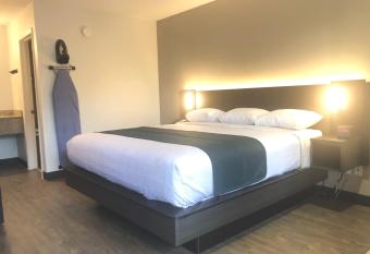 Studio 6 Waco, Tx - Downtown - Baylor has Smoking rooms