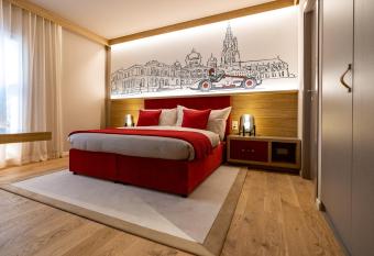 NEW OPENING 2022 - Los Lorentes Hotel Bern City has Balcony rooms