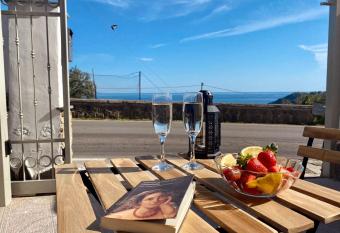 Il Riccio Apartment allows 18 year olds to book a room