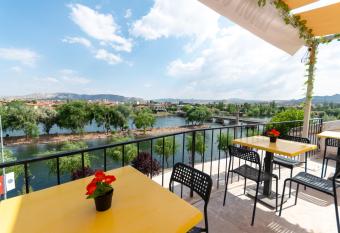 Lemon Cave Suites has Balcony rooms