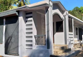 Cinco Filhas allows 18 year olds to book a room