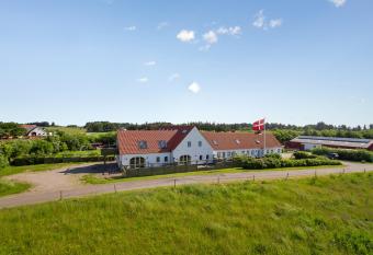 Klitgaarden has Balcony rooms