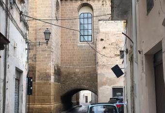 B&B VIA NAPOLI LEVERANO has Balcony rooms