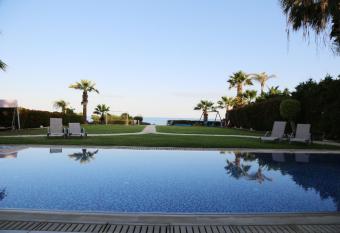 Ionion Beachfront Villa has Balcony rooms