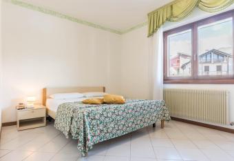 Residence Comano Girasole 1 has Balcony rooms