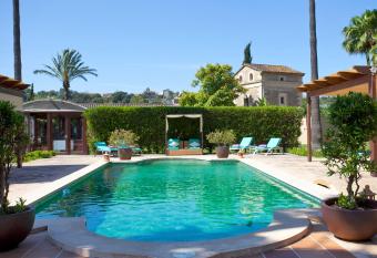 S Hort de Son Caulelles - Adults Only allows 18 year olds to book a room