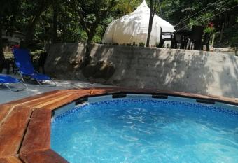 Zakua Glamping has Balcony rooms