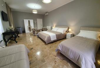 BB SUITE Siracusa has Smoking rooms