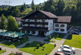 Brandeberg Pension & Restaurant has Balcony rooms