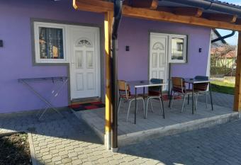 Suboti  Smje  taj has Balcony rooms