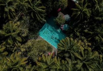 ABEZZA Resort And Spa - formerly Belize Boutique Resort & Adventure Spa allows 18 year olds to book a room