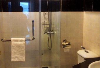 Dang Ha Hotel has Smoking rooms