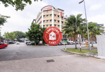 OYO 89717 Budget Star Hotel allows 18 year olds to book a room