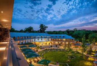 Dorint Thermenhotel Freiburg allows 18 year olds to book a room