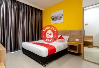 Super OYO 3159 Festive Inn allows 18 year olds to book a room