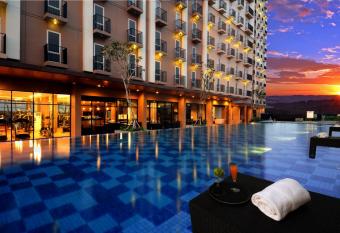 Azalea Suites Cikarang by Jayakarta Group has Balcony rooms