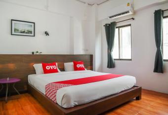 OYO 778 21 Poshtel allows 18 year olds to book a room