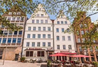 Ringhotel Jensen allows 18 year olds to book a room