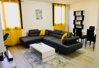 Bella vita allows 18 year olds to book a room