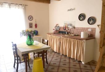 2 bedrooms house with balcony at Scalzati has Balcony rooms