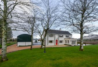 Ballyness Lodge allows 18 year olds to book a room