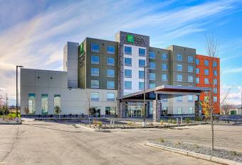 Holiday Inn Express & Suites Calgary Airport Trail Ne By IHG allows 18 year olds to book a room