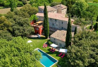 Le Prieur   La Madel  ne allows 18 year olds to book a room