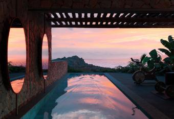 Charisma Hotel and Wellness Suites has rooms with a private hot tub