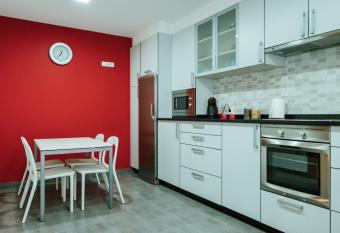 Apartamento nuevo al lado de la playa en A Guarda has Balcony rooms