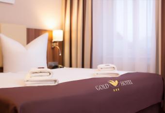 Gold Hotel allows 18 year olds to book a room