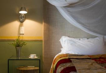 African Relish - Deurdrift 2 Cottage allows 18 year olds to book a room