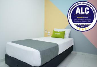 Hotel Ayenda House Concepci  n 1317 allows 18 year olds to book a room
