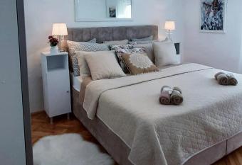 Apartman Miletic allows 18 year olds to book a room