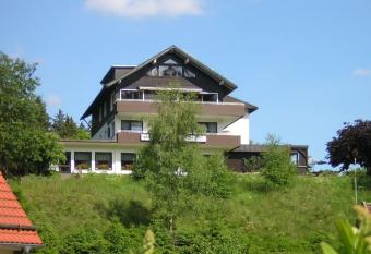 Hotel zur Schmiede allows 18 year olds to book a room