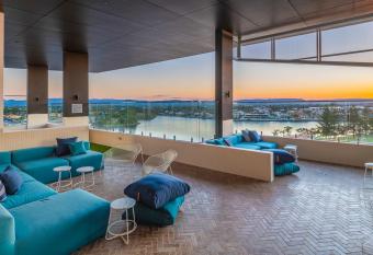 Peninsular Gold Coast has Balcony rooms