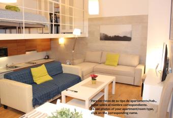 Apartamentos Clavero allows 18 year olds to book a room