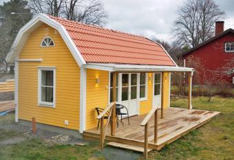 Kristina Attefall i V  sterhaninge has Balcony rooms