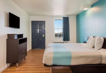 Motel 6 Temple Tx allows 18 year olds to book a room