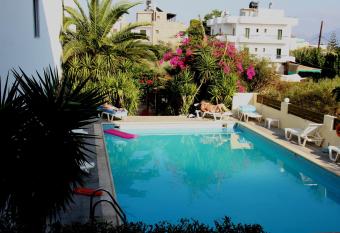 Minas Apartments allows 18 year olds to book a room