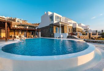 Sunset Villa Iza has Balcony rooms