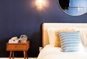 Nautical Nest Hudson has Balcony rooms