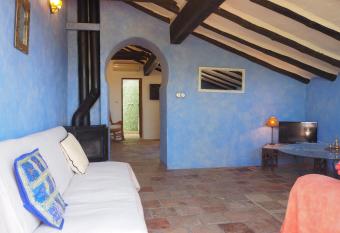 Hotel Rural Alqueria de los lentos has Balcony rooms