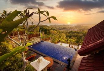 Sebuluh Sunset Hill has Balcony rooms