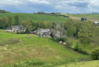 Windrush Cottage, Seven Springs Cottages allows 18 year olds to book a room
