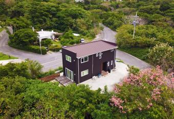 Irie House Motobu -SEVEN Hotels and Resorts- allows 18 year olds to book a room