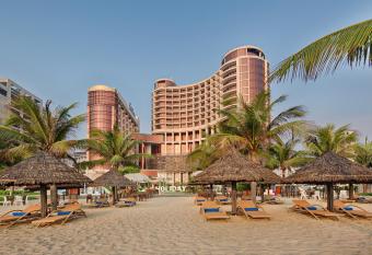 Holiday Beach Hotel Danang allows 18 year olds to book a room